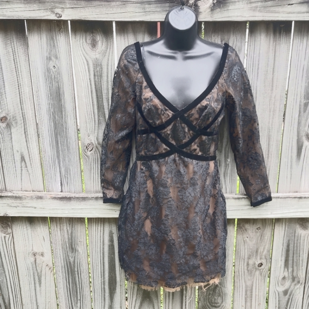 Cropped Vintage Victor Costa Nude Lace 1980's Evening Cocktail Dress